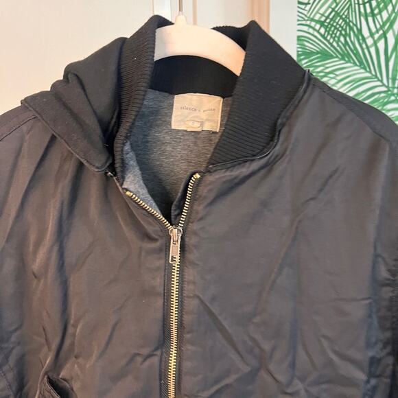 Urban Outfitters Silence + Noise Women’s Black Bomber Jacket with Removabe Hood - Picture 3 of 10